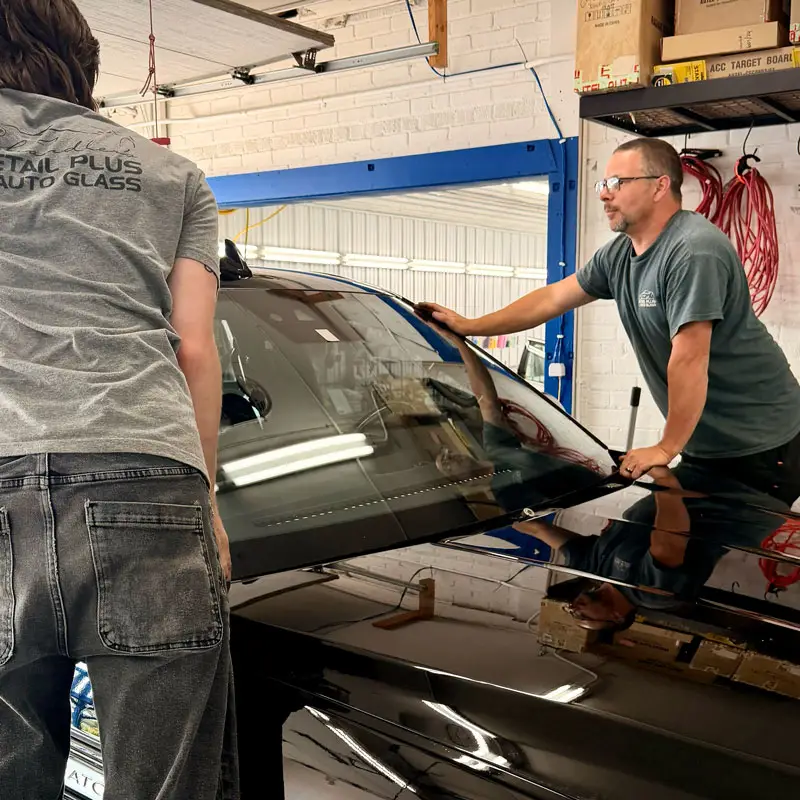 Windshield-Replacment-02